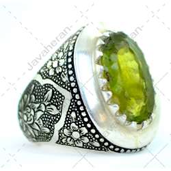 انگشتر فاخر زبرجد اصل معدنی با رکاب قلم زنی